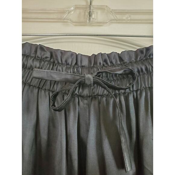 Von Saken Unique Satin Black Paperbag Designer Wide Leg Pants, Size Medium - Picture 4 of 12